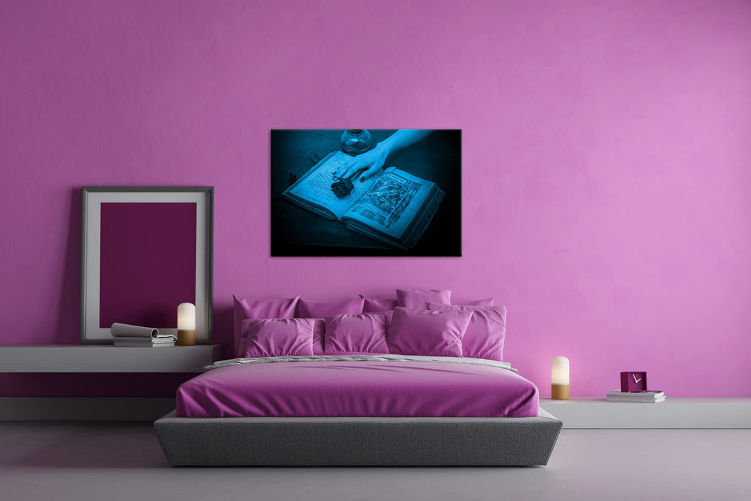 Leinwandbild Rote Rose auf Buch Monochrom Blau 80x60 cm - Bild 3