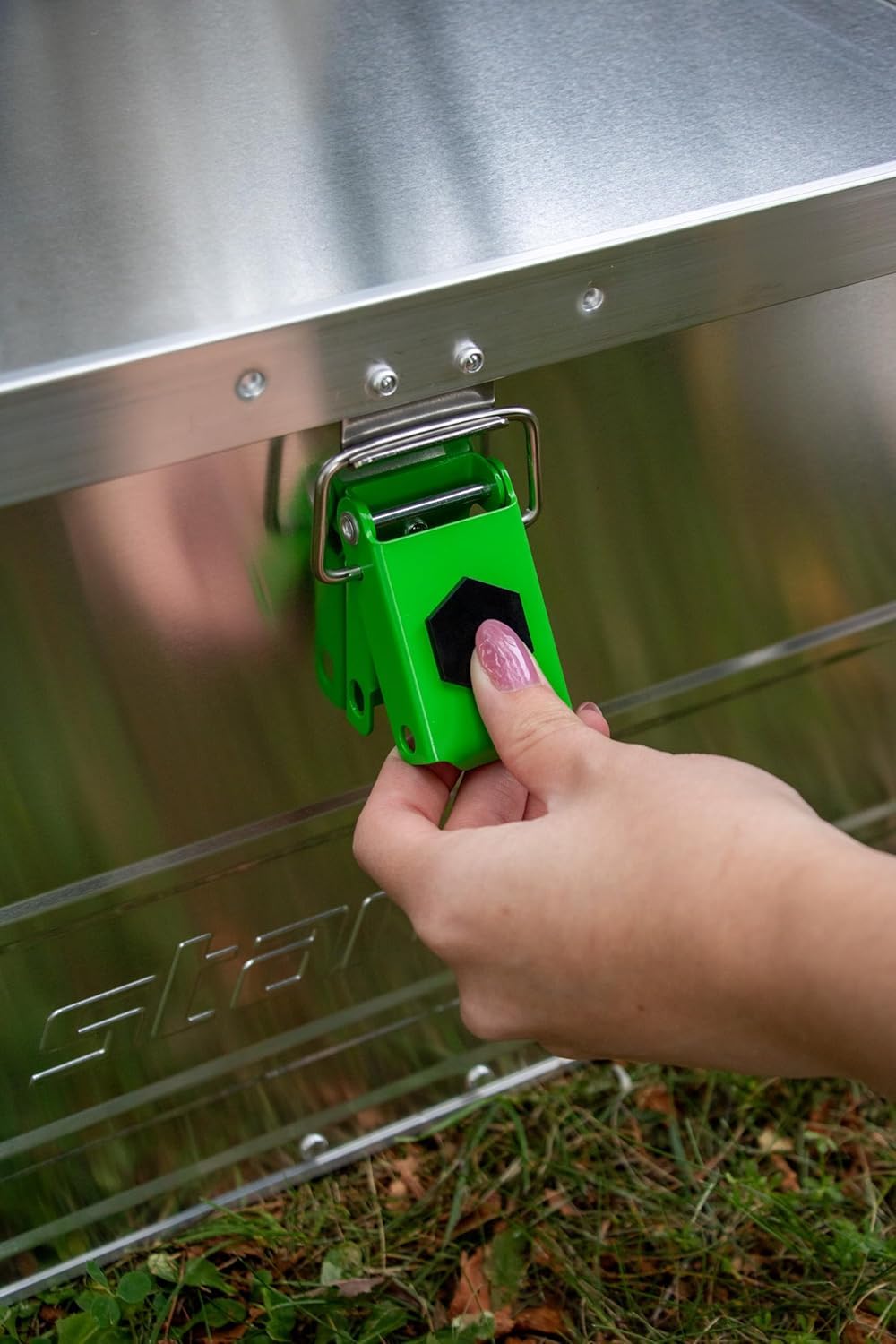 Aluminiumbox 140 Liter staub- und spritzwassergeschützt mit Hebelspannverschlüssen - Bild 3