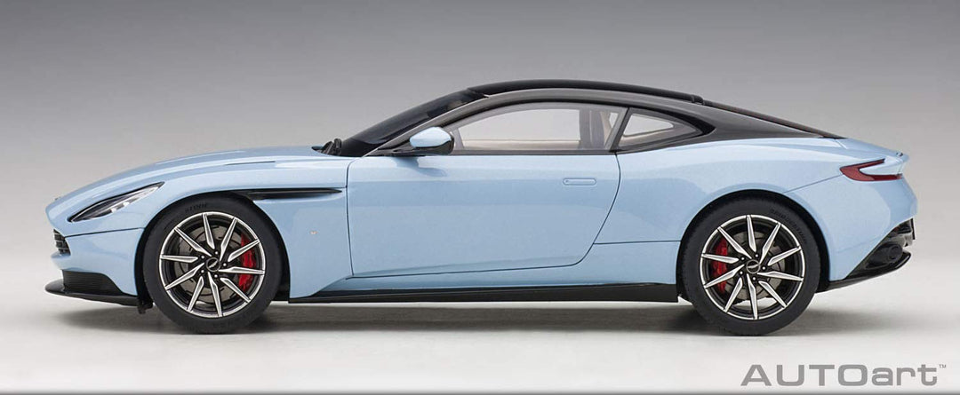 Modellauto Aston Martin DB11 2016 1:18 Hellblau Verbundstoff - Bild 7