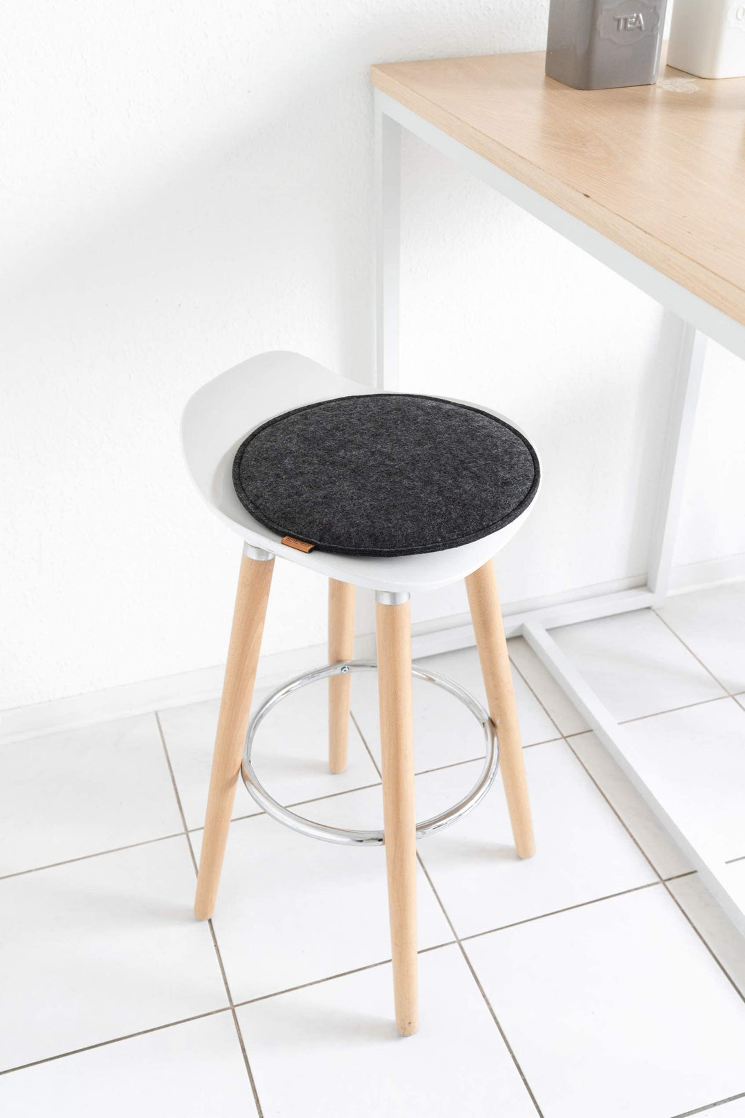 Sitzkissen Rund Filz 35cm 4er-Set Indoor Outdoor rutschfest Dunkelgrau - Bild 8