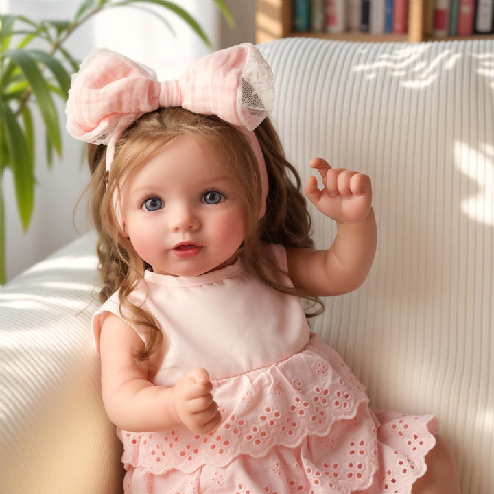Reborn-Puppe 50 cm Stoffkörper mit langem Haar und Glasaugen - Bild 5