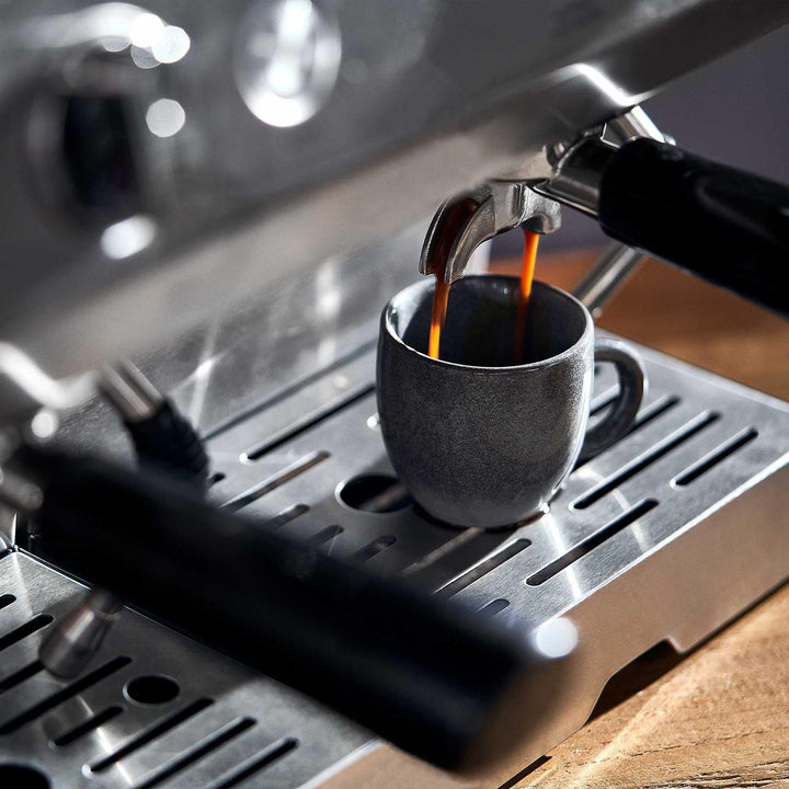 Espressotassen mit Untertassen 4er-Set Steinzeug handgefertigt grau - Bild 2