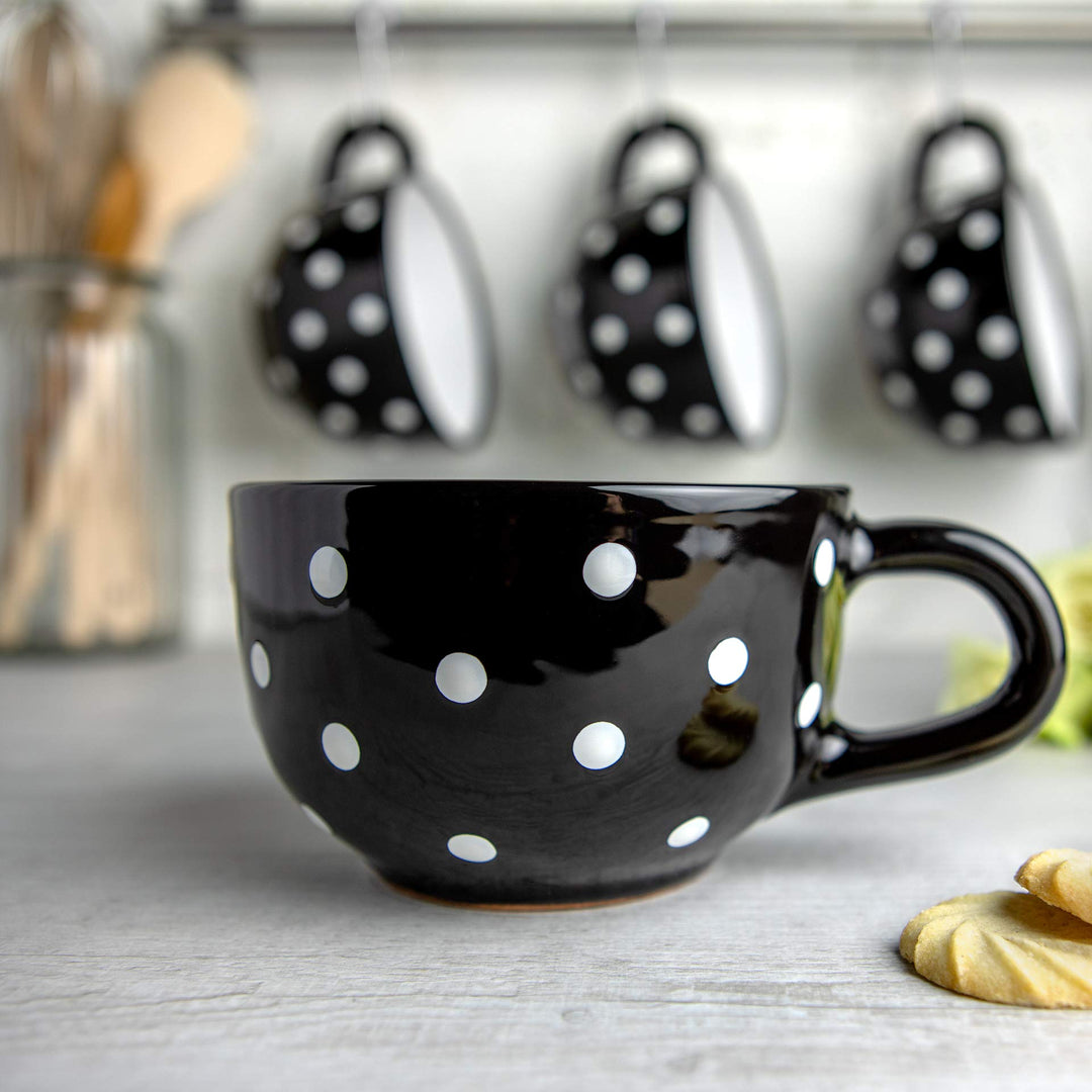 Keramik Tasse XXL 500 ml Schwarz Weiss Polka Dots handgemacht - Bild 2