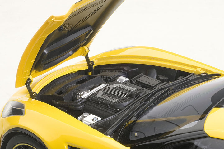 Modellauto Chevrolet Corvette C7 Z06 C7R 2015 Metall 1:18 gelb/schwarz - Bild 4