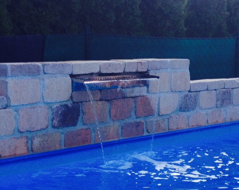 Edelstahl Wasserfall 30 cm mit LED-Beleuchtung für Garten &amp; Pool