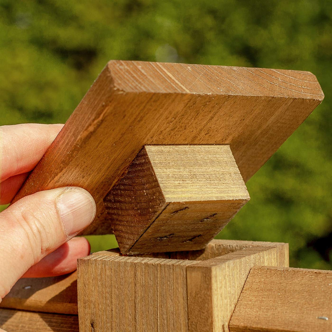 Vogelhaus Holz mit Schutzmittel behandelt für Garten und Balkon - Bild 4