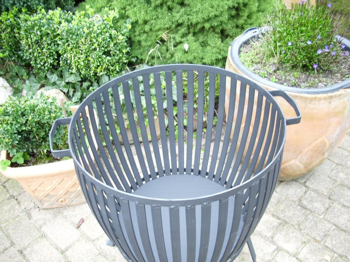 Feuerkorb Globus Gusseisen 67 cm Höhe für Garten und Lagerfeuer - Bild 4