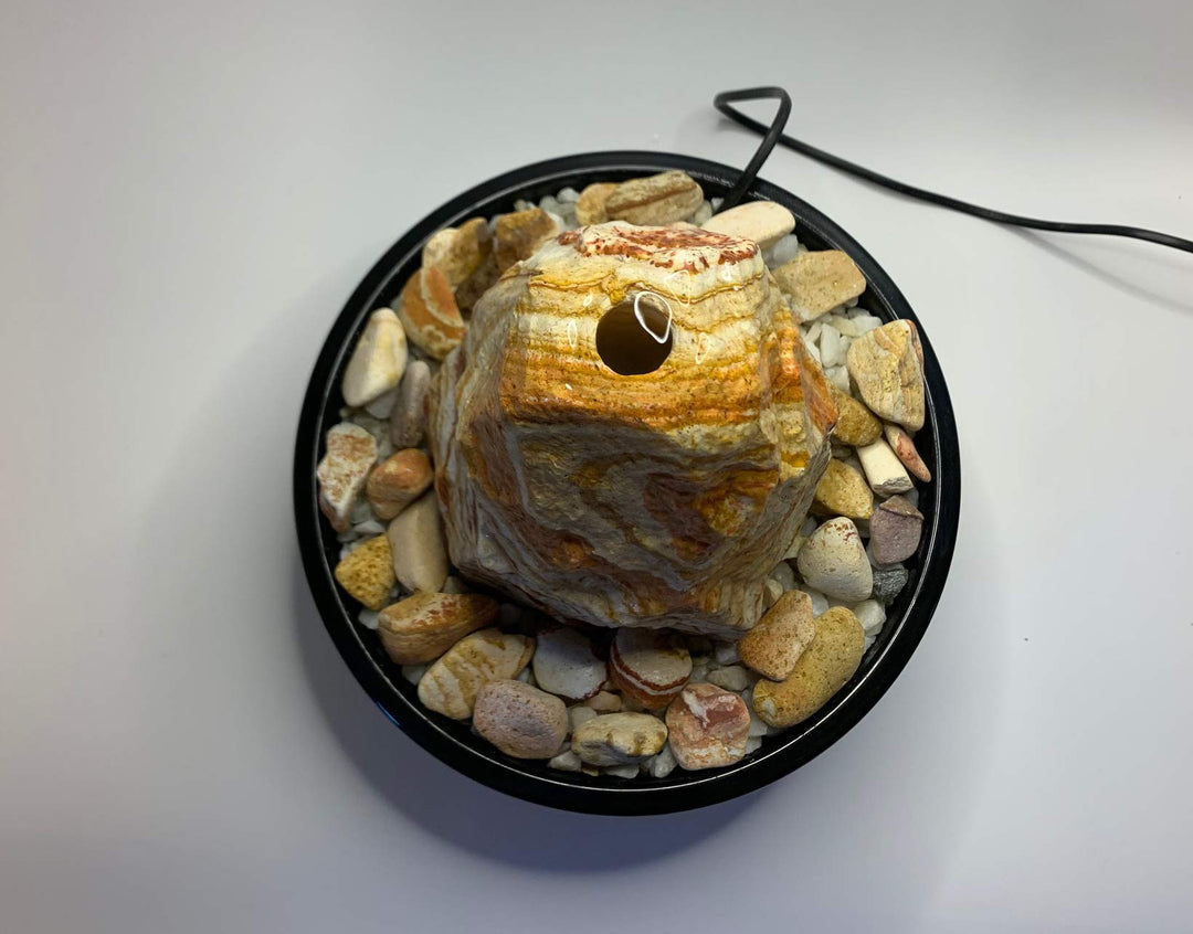 Zimmerbrunnen Regenbogen-Sandstein 30cm schwarze Keramikschale - Bild 5