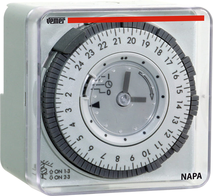 Zeitschaltuhr elektromechanisch 96 Schaltreitern 16A DIN/Wandmontage