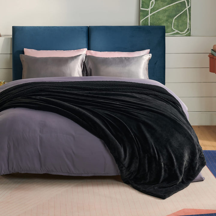 Kuscheldecke Sherpa Flanell 220x240 cm beidseitig weich Schwarz - Bild 3