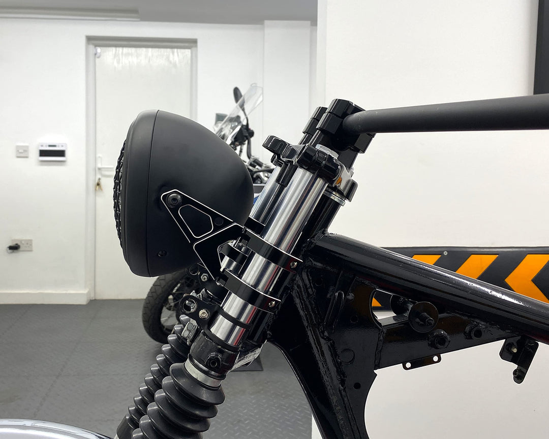 Motorrad Scheinwerfer H4 Retro 7.7" Metall Netz-Grill Mattschwarz - Bild 9
