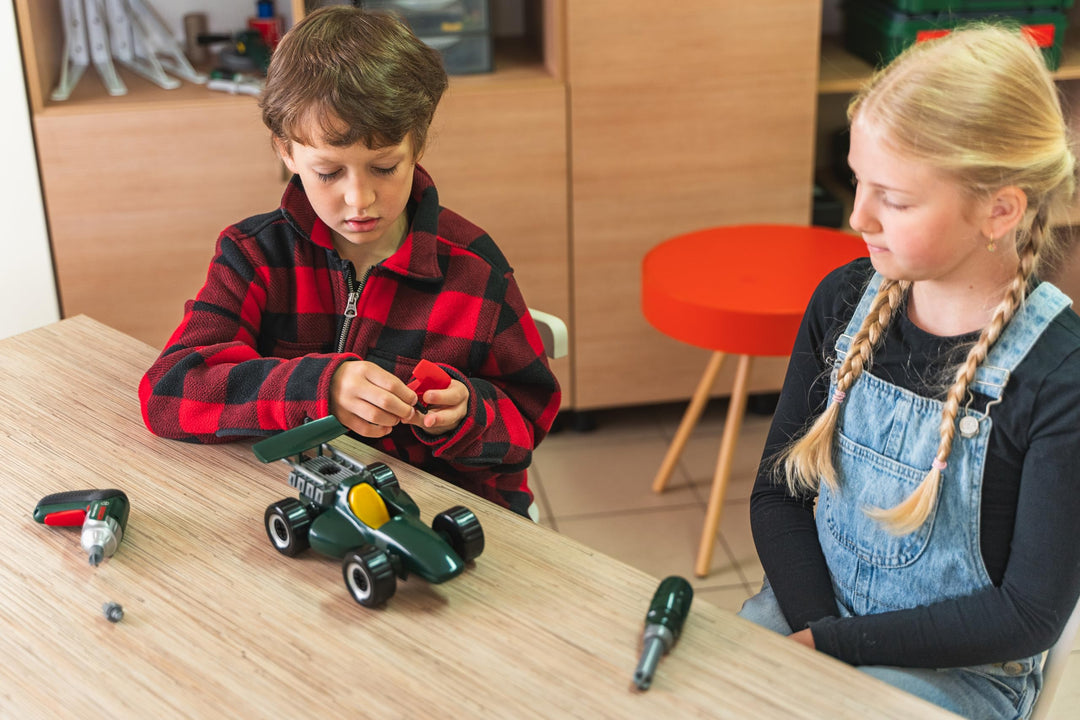 Kinder-Werkzeugkoffer Rennauto mit Akkuschrauber ab 3 Jahren - Bild 9