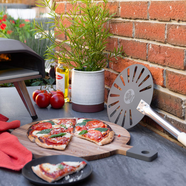 Pizzaschieber Aluminium perforiert mit Buchenholzgriff 120 cm - Bild 6